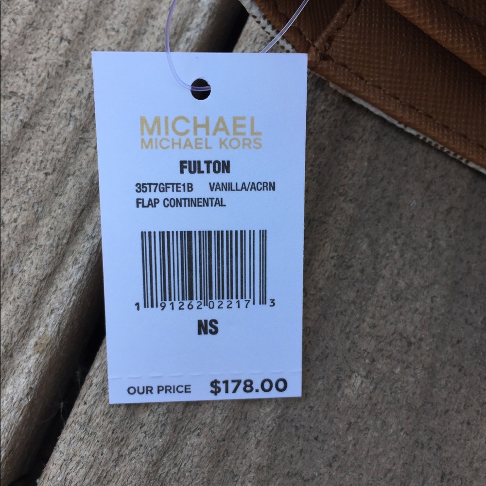 Authentic Michael kors futon continental wallet - Picture 7 of 8